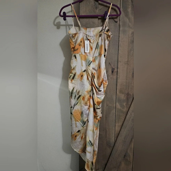 CBR Floral satin ruched bustier midi dress. Size small NWT - Picture 3 of 11